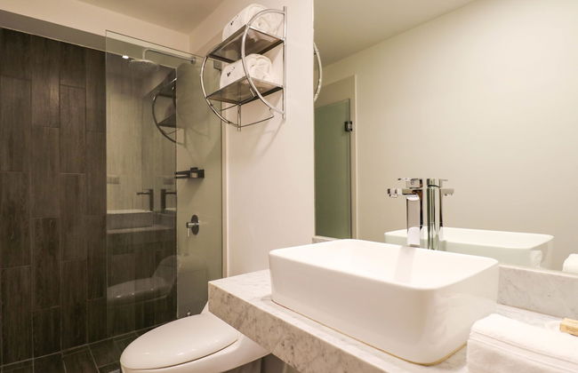 w Admirable 2BR w Modern Balcony in Miraflores - Photo 16