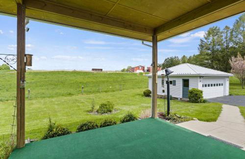 Charming Farmhouse Retreat - Foto 23