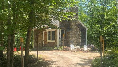 Private Cabin on 1.7 acres w/ Fireplace White Mtns - Foto 1