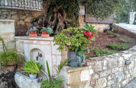 Tzitzifes Stone Mansion - Foto 20