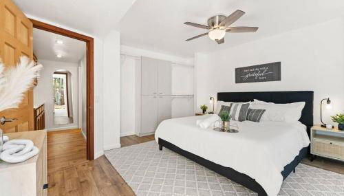 Majestic 5BR Villa with Guesthouse, Pool & Spa - Foto 2