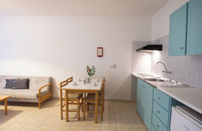 DebbieXenia Hotel Apartments - Foto 6