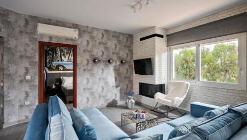 Mons Villa - Photo 2