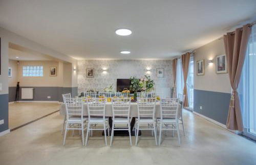 Large house ideal for groups families 12 people - Foto 18