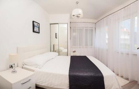 The Beach Apartments - Photo 14