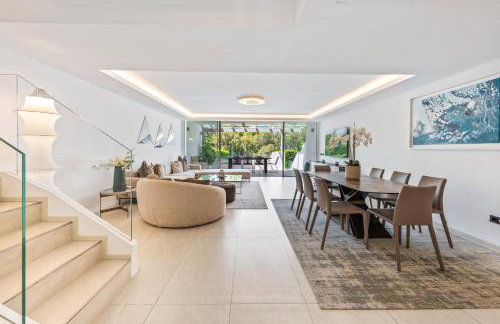 Luxury 5-Bedroom Townhouse in Puente Romano - Foto 44