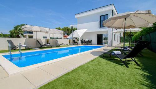 Modern Villa Angelina in Poreč - by Istrabook - Foto 3