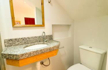 Apto estilo casa em condomínio com piscina na beira da praia - Foto 23