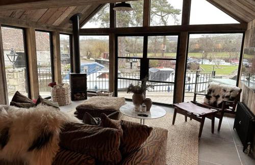 Riverside 2 Bed Cabin With Paddle Boards & Bikes - Foto 1