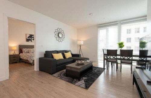 Chic 3-bed Apt with Pool & Hot Tub in Heart of DTLA - Foto 30