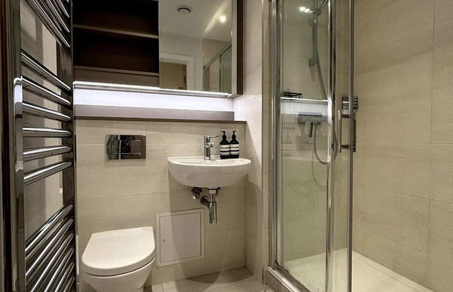 Stylish 2BD Flat W/incredible View of London - Bow - Foto 10