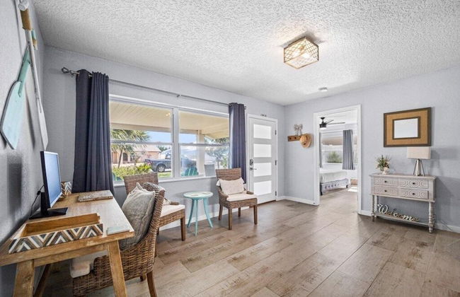 Canal Front Beach Home, Private Pool - Foto 9