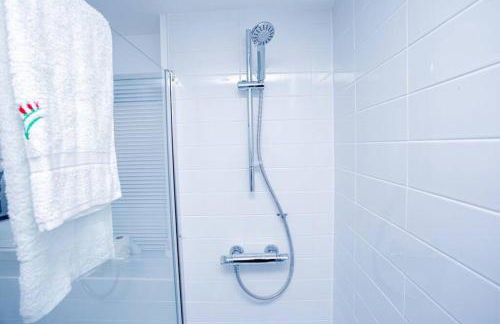 Mills Apartment - Two bedroom en-suite apartment - Photo 25