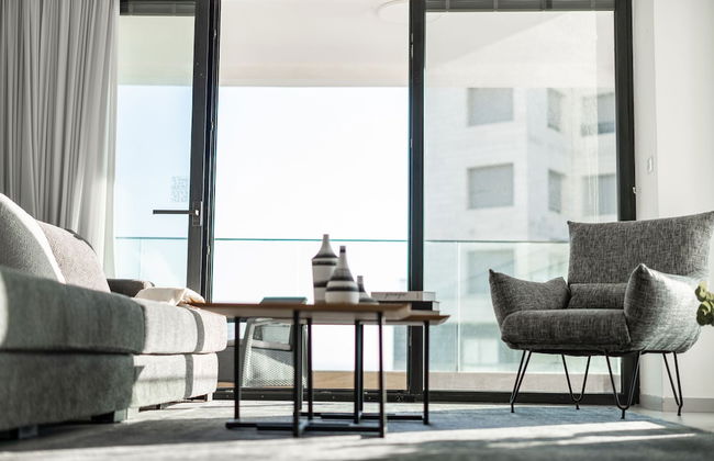 Sea-side 4 BR Apt with Gym - Foto 14