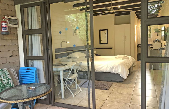 Hills and Dales Accommodation - Photo 11