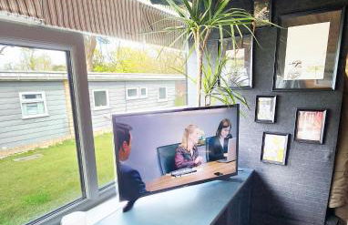 18 Bucklands - Cosy 5-Star Chalet - Starlink Wi-Fi - Coastal Woodland - Foto 3