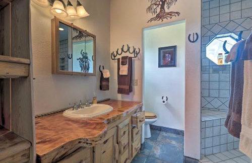 Overgaard Cabin w/ Pool Table & Incredible View - Foto 11