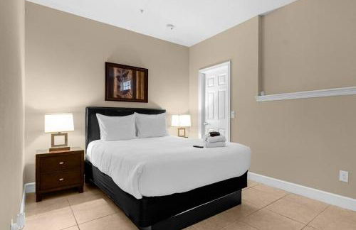 Vibrant 4BR Family Townhome 1 mile from Disney World and Disney Springs - Photo 43