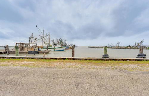 Walk to Boat Ramp Newly Remodeled Seadrift Home! - Foto 32