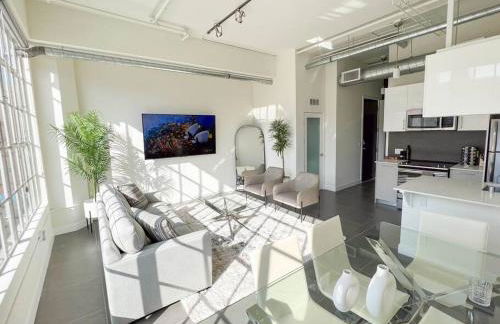Modern Loft in DTLA - Rooftop Pool & Free Parking! - Foto 6