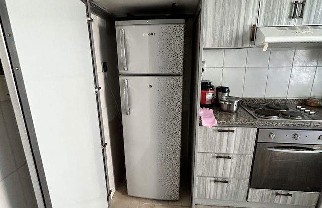 Deluxe Shared Master Bedrooms in Deira - Photo 6