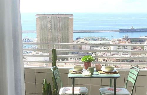 Estudio con impresionantes vistas en Alicante centro - Foto 13