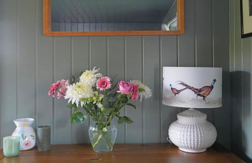 Luxurious Shepherds Huts Outdoor Baths Sea Views - Foto 17