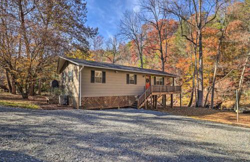 Creekside Retreat with Deck, 18 Miles to Wolf Ridge - Foto 33