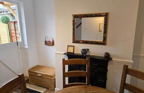 Free Parking, Outdoor Decking - Flanders Cottage - Foto 15