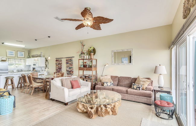 Seaside Pointe by Book That Condo - Foto 26