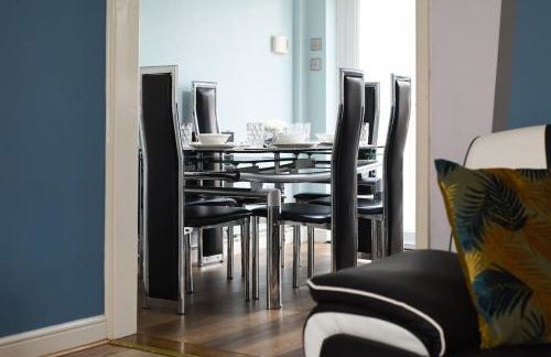 Spacious 4-Bed Family House - Foto 7