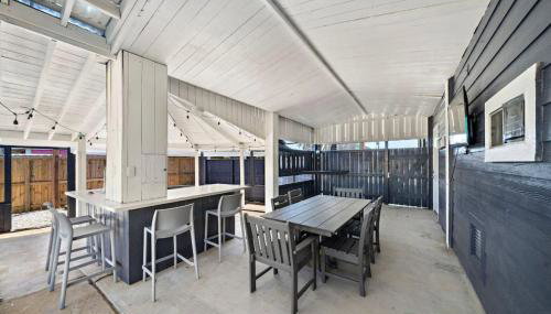 Beach Cottage with Soaking Pool and Outdoor Oasis - Photo 2