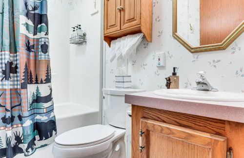 Solberg Lake House Dock, Deck and Stunning Views! - Foto 12