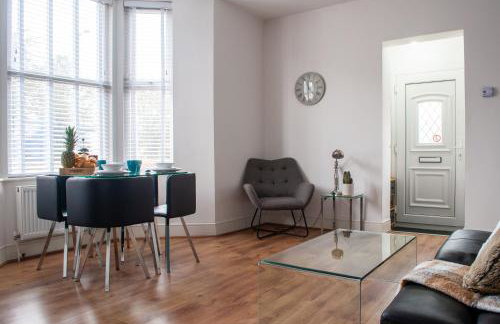 Bedford Rd Apartment Ideal for Hospital & Town Centre - Foto 5