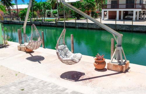 Sea Glass Dreams - Waterfront Pool Home, Mini Golf, Game Room, 110' Dock - Foto 55