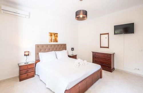 Casa Bella Vista - Fantastic spacious villa with beautiful views views of the Algarvian mountains, Monchique - Foto 28