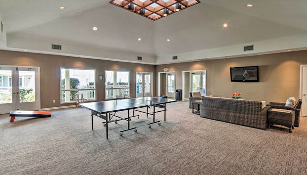 Vacation Rental Condo w/ Private Beach Access - Photo 3, Intérieur