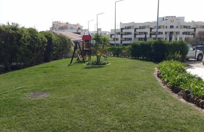 Remarkable 1-bed Apartment in Olhos de Água - Photo 15