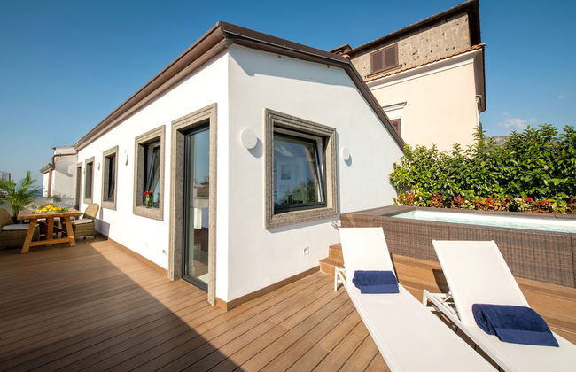 Luxury Apartment with Penthouse and Pool - Photo 57