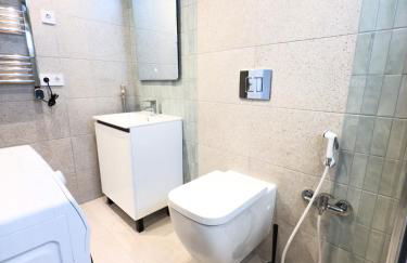 110 - Beachside Renovated 1BR apt 5 min from Beach - Photo 13