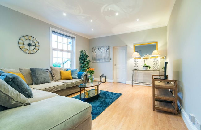 Modern Living 2 Bedroom Apartment South Wilmslow - Photo 1