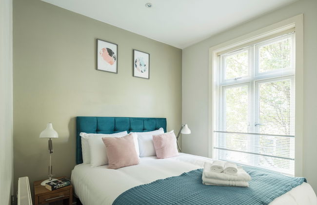 Fitzrovia by Viridian Apartments - Photo 9