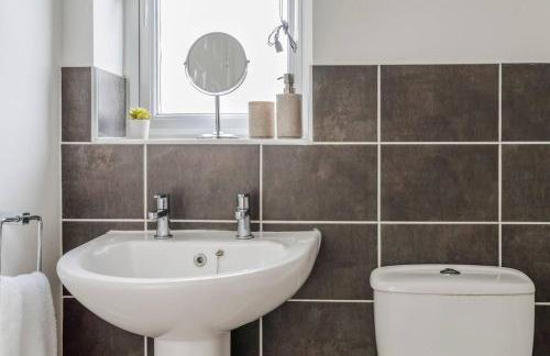 Wootton Perfect For Long Stays 3 Bedroom Parking - Foto 75