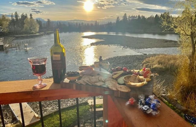 Inn on Bigfork Bay Loft 2 Bedroom - Photo 10