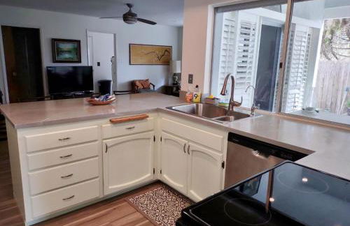 Custom Home - Beach close/convenient to everything - Foto 5