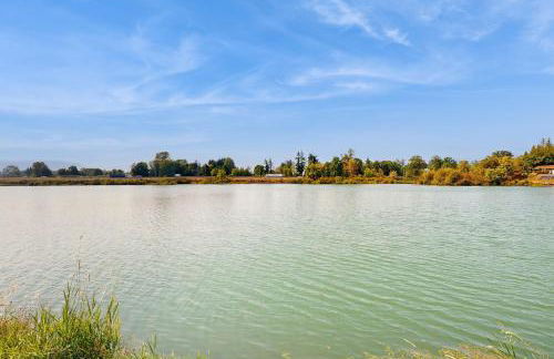 Patio and On-Site Fishing! Plummer Lake Escape - Photo 4