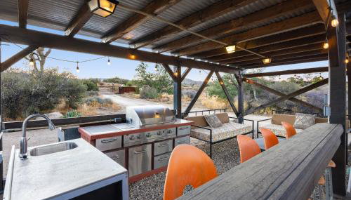 Jackalope Junction-Pool, Hot Tub, Fire Pit, BBQ & Desert Views! home - Foto 5
