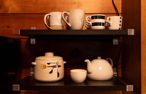 Mid-century Cabin Hideaway - Hot Tub & Fire Pit - Foto 43