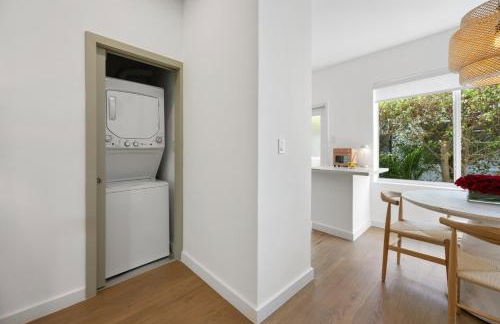 Lux Designer Apt 2BR and 2BA in the Heart of MIA Beach - Foto 20