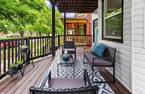 Spacious 4BR House Near Downtown, Perfect for Groups & Pets - Foto 14